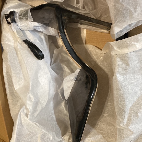 Heels - Picture 2 of 6